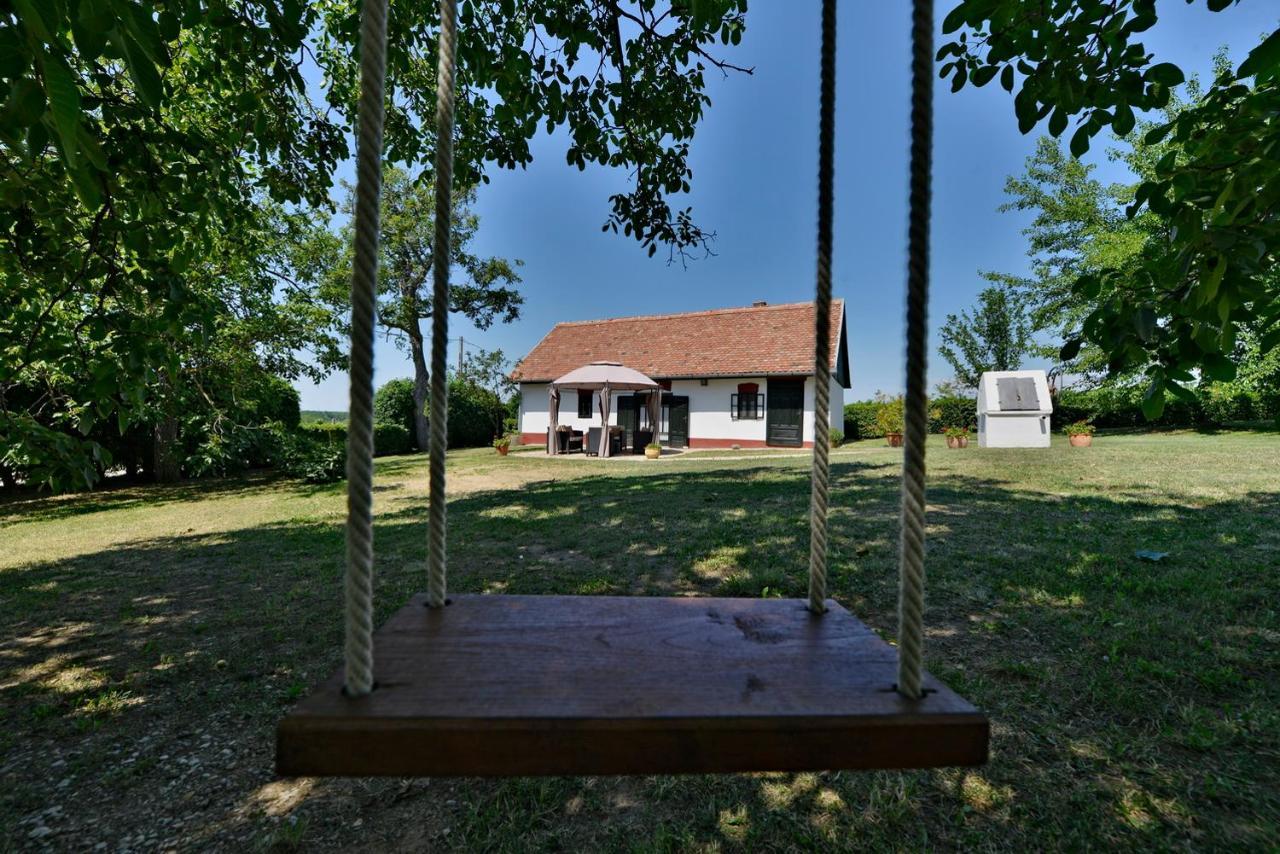 Lelle Vineyard Cottages Balatonlelle Exterior foto